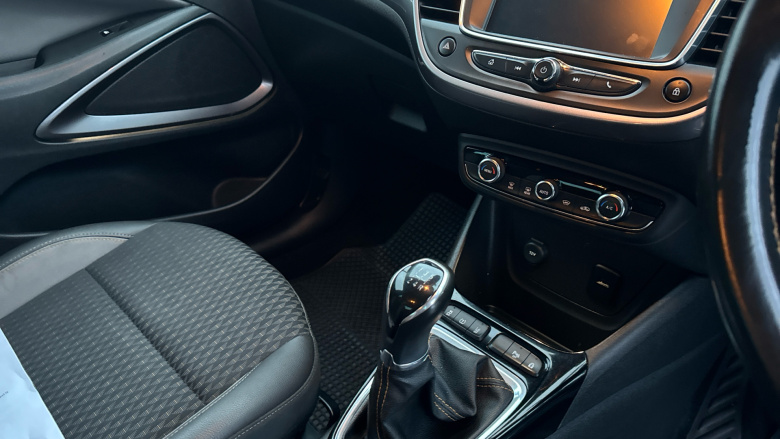 Vauxhall Crossland X 1.2 Elite 5dr Petrol Hatchback